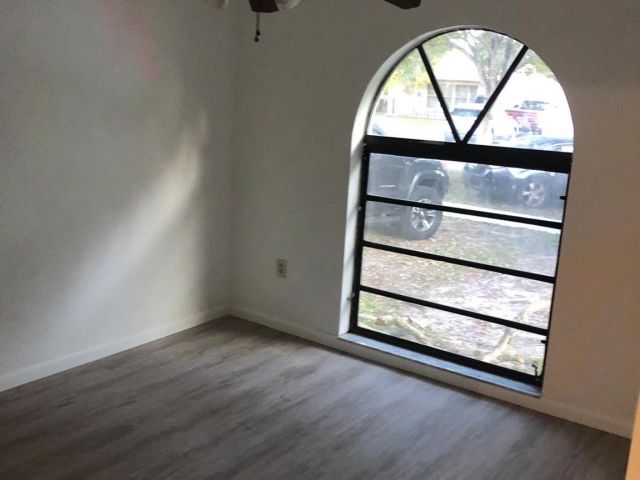 Продажа дома по адресу 520 E Campus Cir - фото 6081436