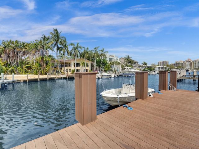 Продажа дома по адресу 2805 NE 29th St - фото 6040943