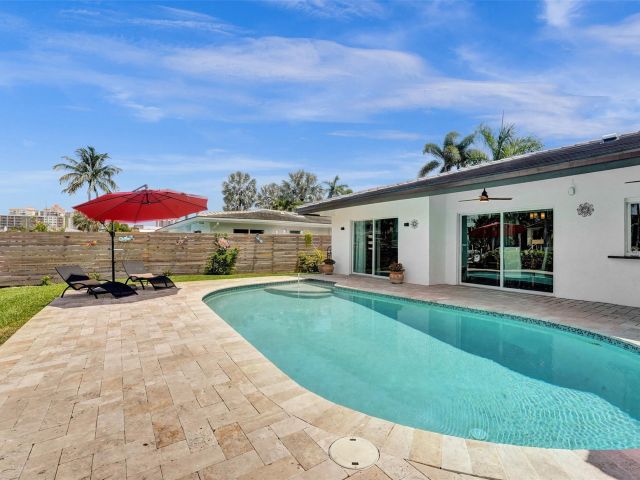 Продажа дома по адресу 2805 NE 29th St - фото 6040944