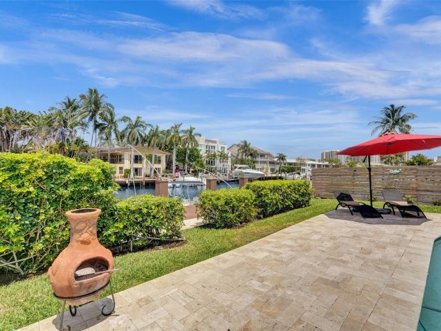 Продажа дома по адресу 2805 NE 29th St - фото 6040946