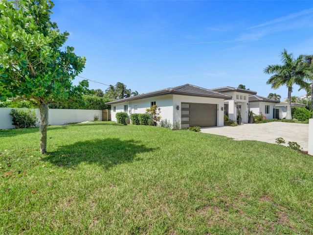 Продажа дома по адресу 2805 NE 29th St - фото 6040949