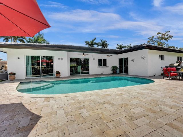 Продажа дома по адресу 2805 NE 29th St - фото 6040957