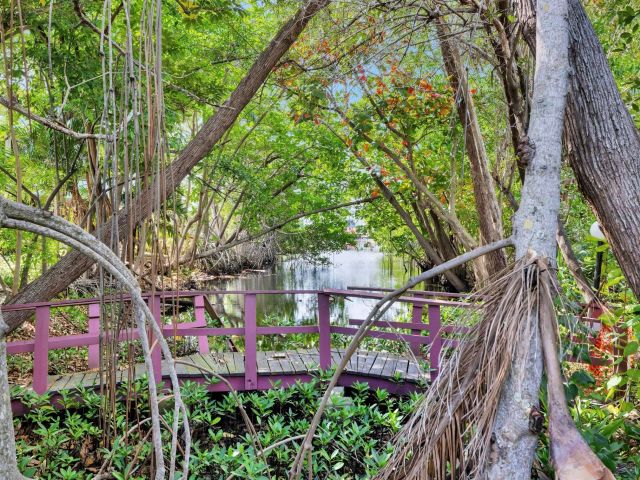 Продажа дома по адресу 2017 N Dixie Hwy - фото 5995800