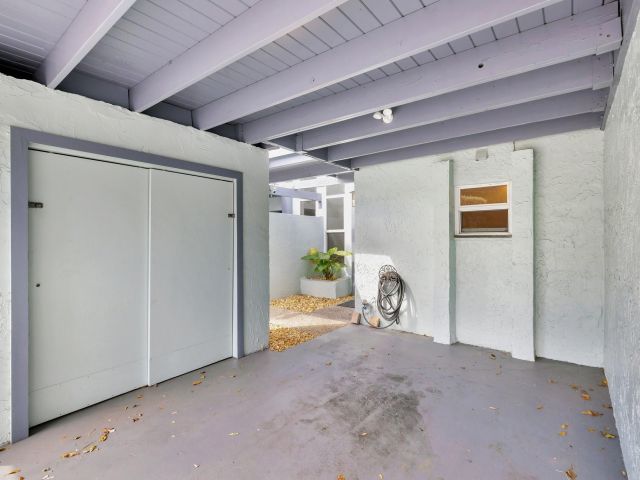 Продажа дома по адресу 2017 N Dixie Hwy - фото 5995811