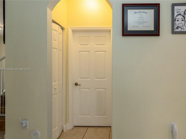 Продажа дома по адресу 10013 NW 89th Ter - фото 5859437