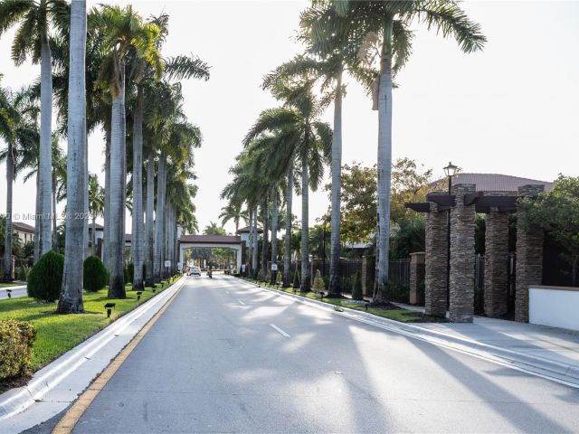 Продажа дома по адресу 10013 NW 89th Ter - фото 5859445