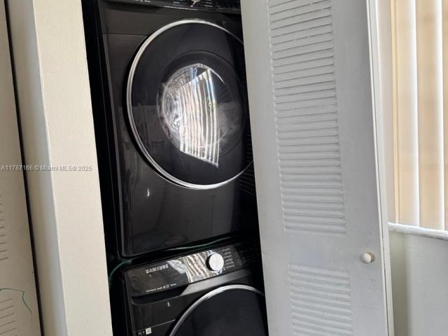 Продажа дома по адресу 12355 NW 7th Ln - фото 5886414