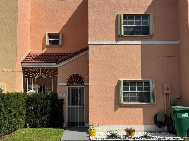 Продажа дома по адресу 12355 NW 7th Ln - фото 5886428