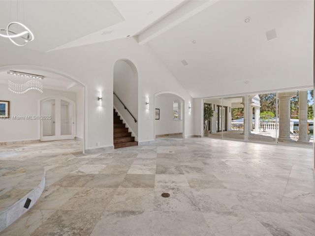 Продажа дома по адресу 2561 Lucille Dr - фото 6270996