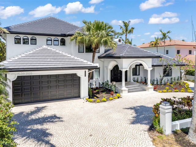 Продажа дома по адресу 2561 Lucille Dr - фото 6271003