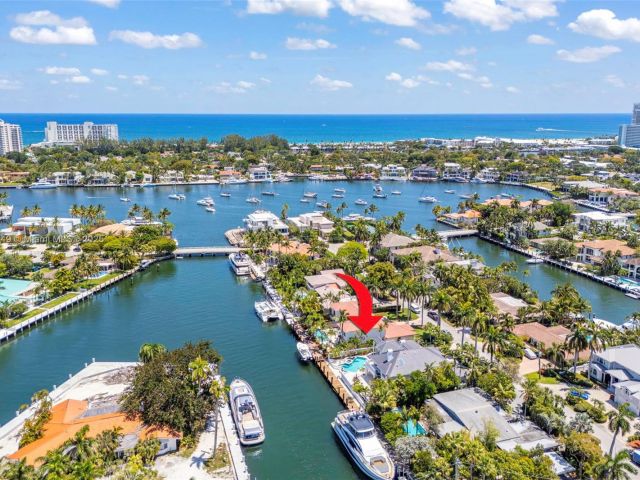 Продажа дома по адресу 2561 Lucille Dr - фото 6271004