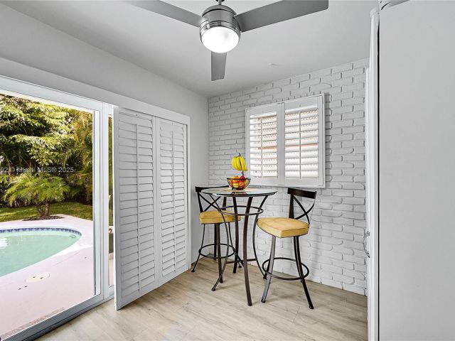 Продажа дома по адресу 2133 NE 63rd Ct - фото 5890253