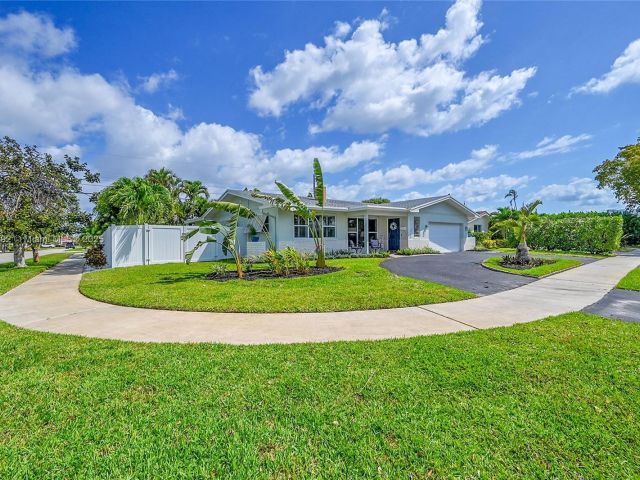 Продажа дома по адресу 2133 NE 63rd Ct - фото 5890267