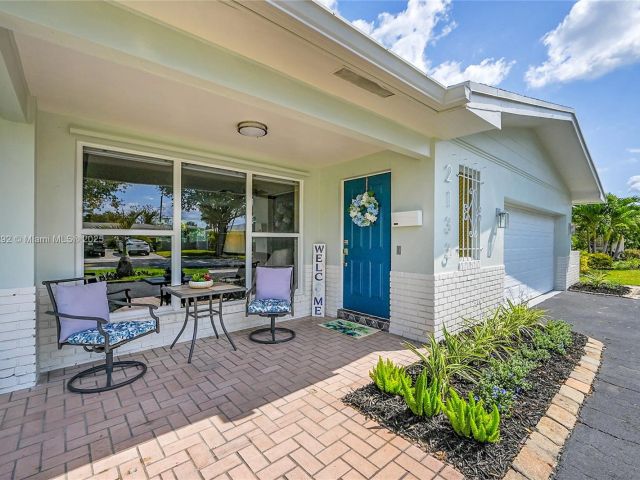 Продажа дома по адресу 2133 NE 63rd Ct - фото 5890271