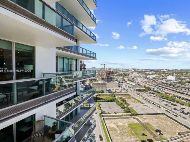 Продажа квартиры #2410 - фото 5920103