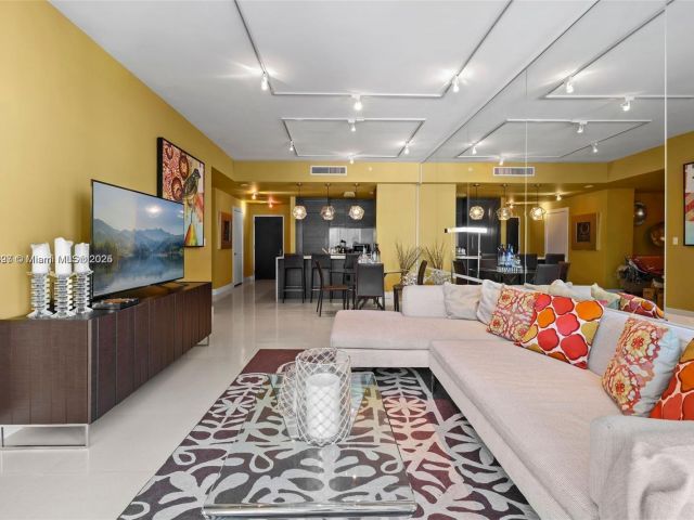 Продажа квартиры #2410 - фото 5920108