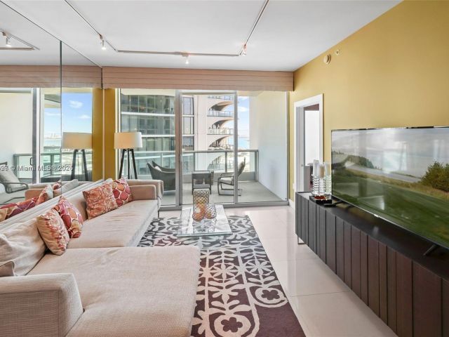 Продажа квартиры #2410 - фото 5920110