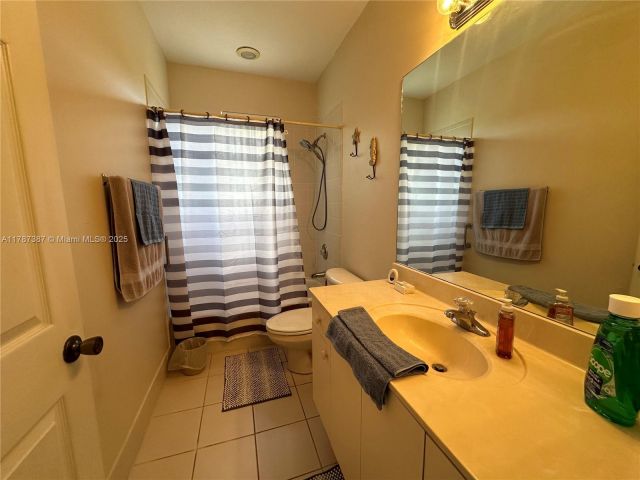 Продажа дома по адресу 1930 SE 14th Ct - фото 5870128