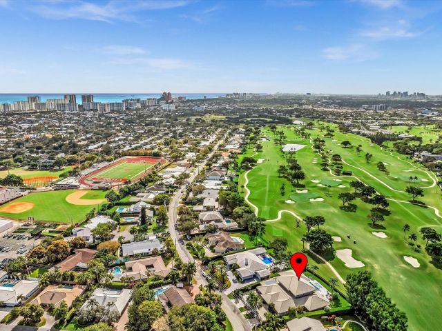 Продажа дома по адресу 4621 NE 25th Ave - фото 5934849