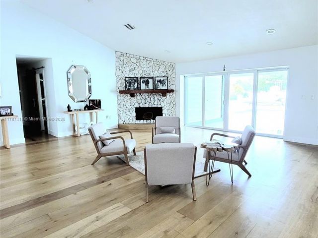 Продажа дома по адресу 30992 SW 195th Ave - фото 5869888