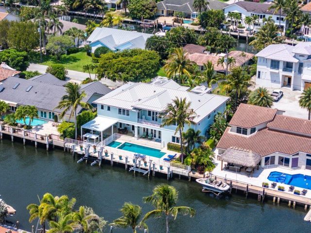 Продажа дома по адресу 960 Dogwood Drive - фото 5950594