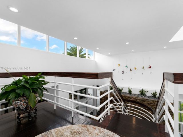 Продажа дома по адресу 8820 SW 104th St - фото 5930866