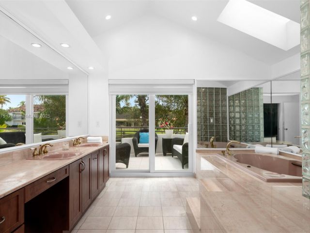 Продажа дома по адресу 8820 SW 104th St - фото 5930874