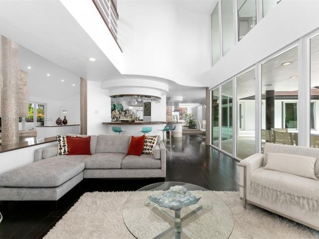 Продажа дома по адресу 8820 SW 104th St - фото 5930878