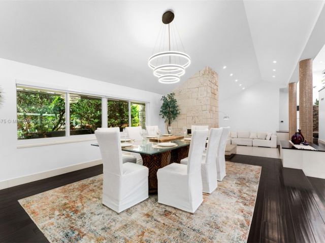 Продажа дома по адресу 8820 SW 104th St - фото 5930880