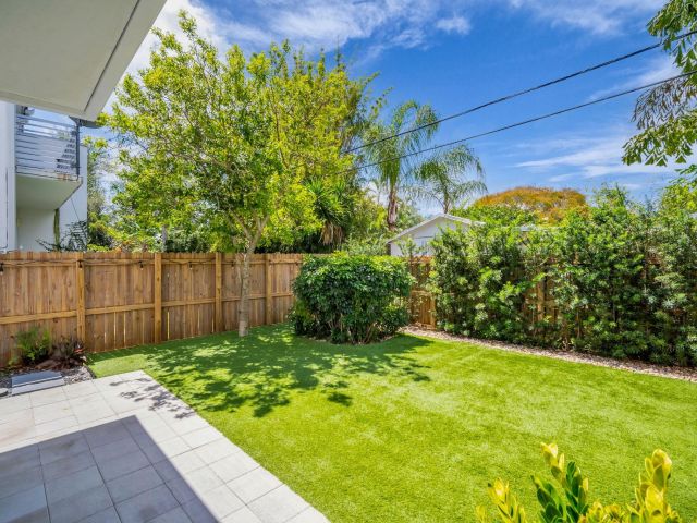 Продажа дома по адресу 807 SW 7th Ave - фото 6114189