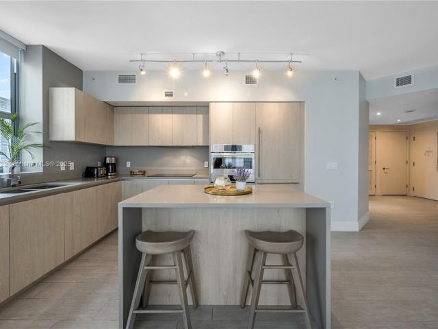 Продажа квартиры #R2501 - фото 5919142