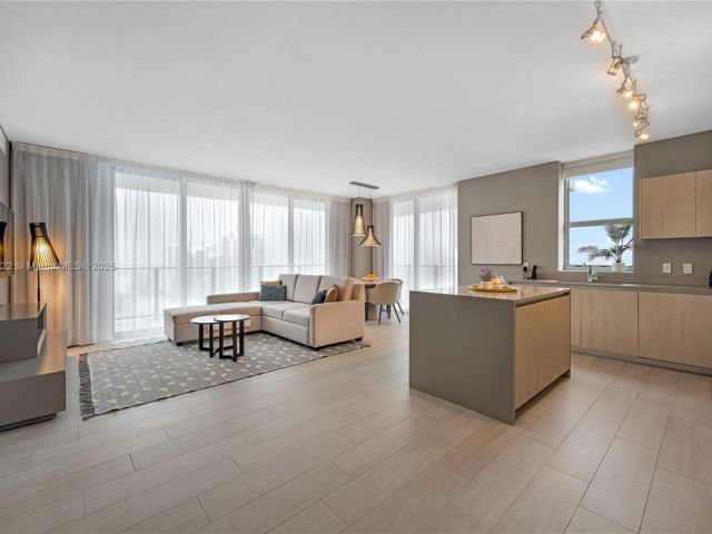 Продажа квартиры #R2501 - фото 5919145