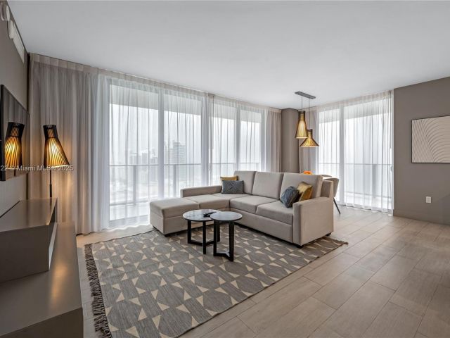 Продажа квартиры #R2501 - фото 5919147