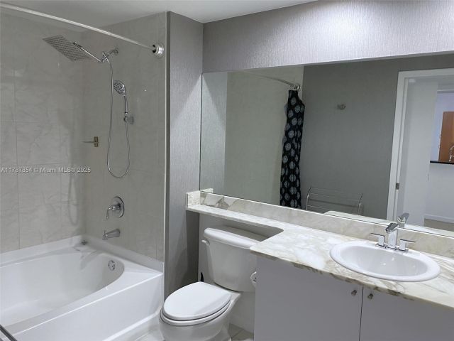 Продажа квартиры #1028 - фото 5909932