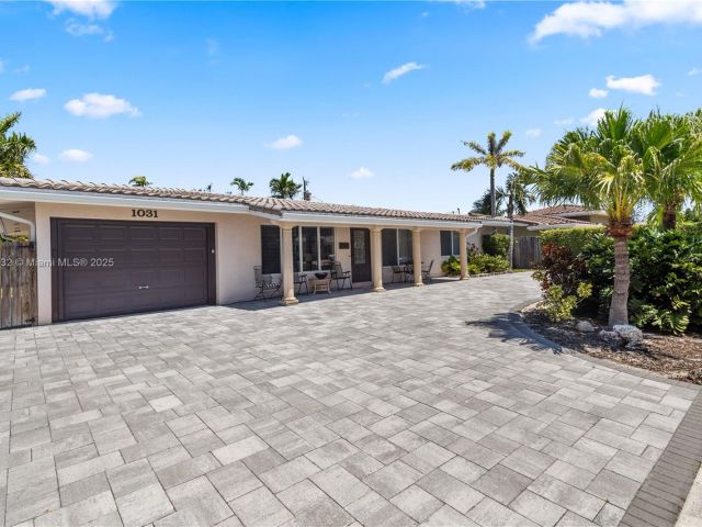 Продажа дома по адресу 1031 SE 14th Dr - фото 5894407