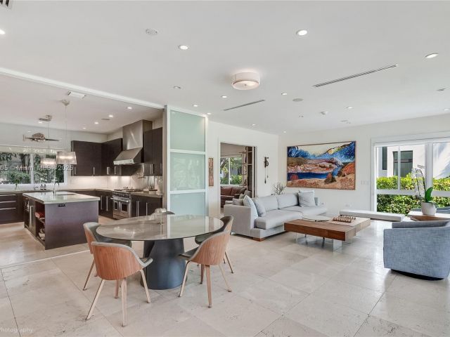 Продажа дома по адресу 3835 Carole Ct - фото 5949025