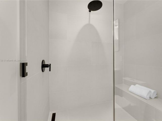 Продажа дома по адресу 3073 Hibiscus St 1 - фото 5976983