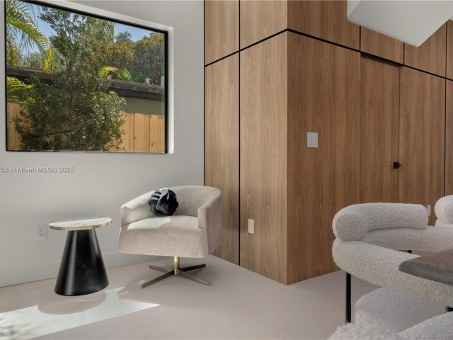 Продажа дома по адресу 3073 Hibiscus St 1 - фото 5976994