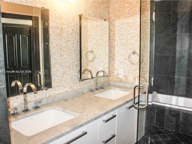 Продажа квартиры #3803 - фото 5962978