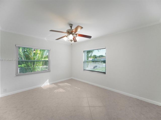 Продажа дома по адресу 621 Hudson Rd - фото 5865223