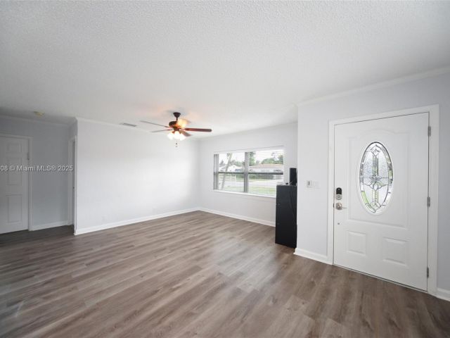 Продажа дома по адресу 621 Hudson Rd - фото 5865232