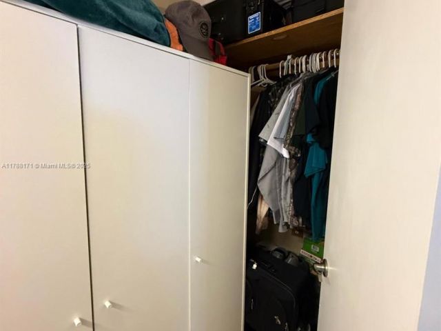 Продажа дома по адресу 3434 NW 101st St - фото 5886439