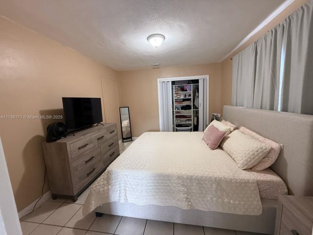 Продажа дома по адресу 3434 NW 101st St - фото 5886444