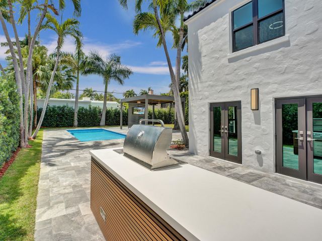 Продажа дома по адресу 5832 Alton Road - фото 6378494