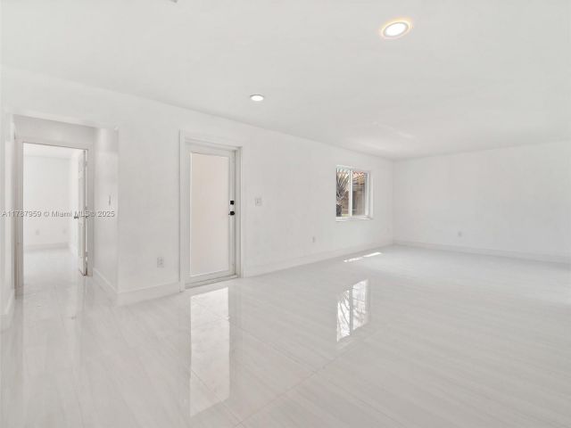 Продажа дома по адресу 13841 SW 17th Ter - фото 6099705