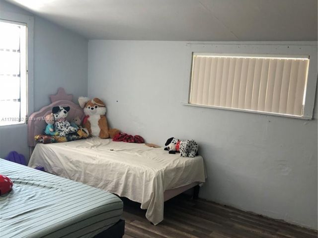 Продажа дома по адресу 2231 SW 57th Ct - фото 5987888