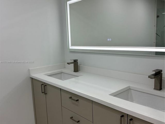 Продажа дома по адресу 13911 SW 100th Ln - фото 5959790