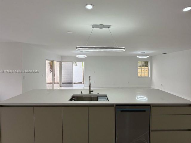 Продажа дома по адресу 13911 SW 100th Ln - фото 5959796