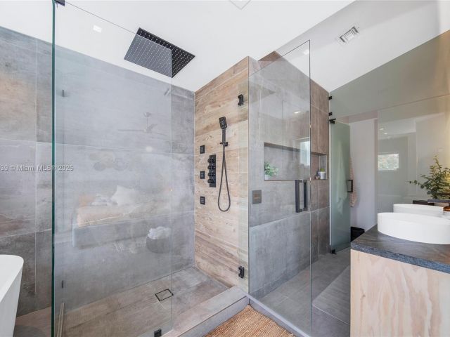 Продажа дома по адресу 381 Franklin St - фото 5875119