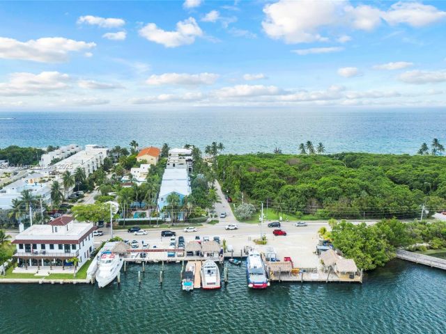 Продажа дома по адресу 381 Franklin St - фото 5875133